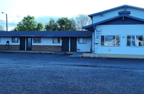 Sterling Hotel | 1st Interstate Inn