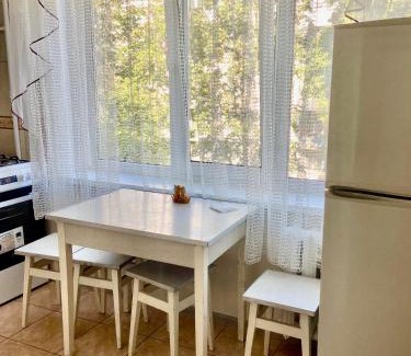 Desnyans'kyi District Apartment | 2-К институт сердця возле Метро Чернігівська