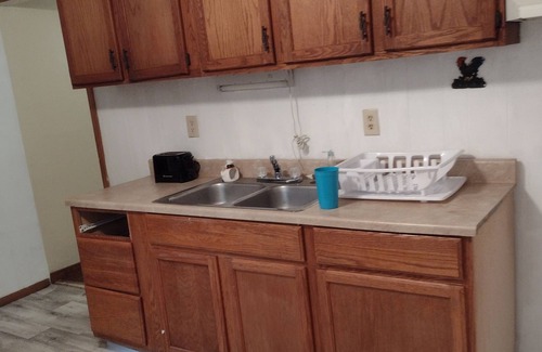 Albany House | 2 .0 miles from Wolf River Resort on Dale Hollow Lake