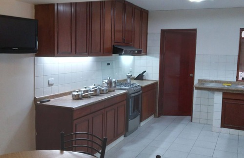 San Borja Apartment | 2,000 sq. ft. of Pleasure