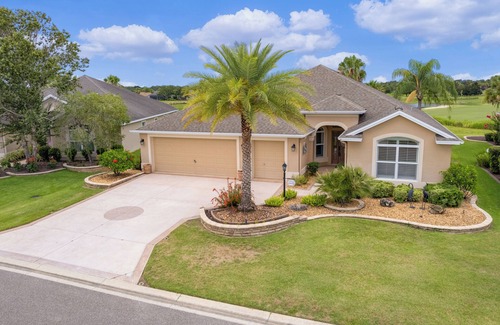 Buttonwood House | 2,000 square feet on golf course with view of large pond, centrally located.
