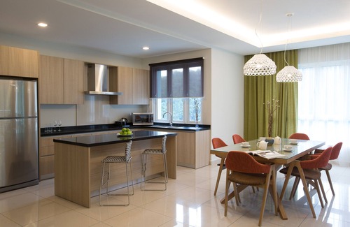 Hulu Kinta Apartment | 2 + 1 Bedroom Lakeview Deluxe Suite #1