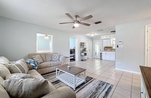 Crystal River House | 2/1 Home in Beautiful Crystal River