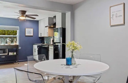 Lakeland House | 2/1 Spanish Cottage w/Pool + Pet Friendly
