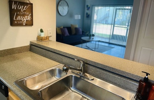 St. Petersburg - Clearwater Condo | 2/2 Beach Lovers Hide Away - Tampa / St Pete