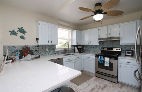 Doctor's Arm House | 2/2 Canal Front Home Big Pine Key. Easy ocean and gulf access!