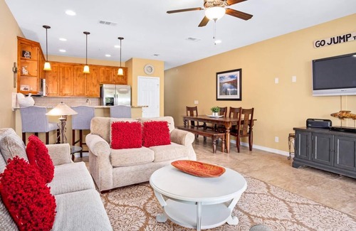 New Braunfels Condo | 2/2 Condo Directly on the Guadalupe River with Beautiful Canyon Views