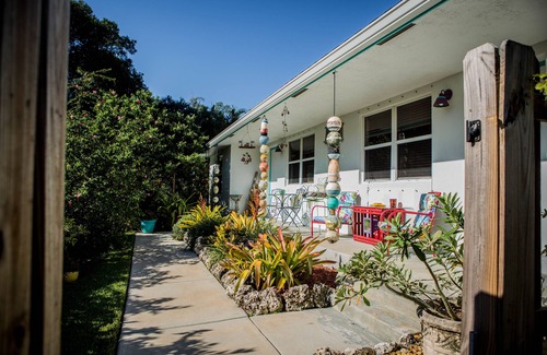 Davie House | 2/2, Davie/Ft. Lauderdale "Quiet/Pool" Garden Home