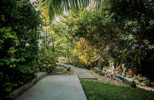 Davie House | 2/2, Davie/Ft. Lauderdale "Quiet/Pool" Garden Home