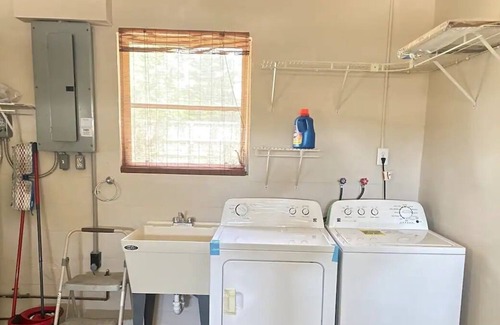 Vamo House | 2/2 Home just 15 minutes drive to Siesta Key Beach (Livingstone)