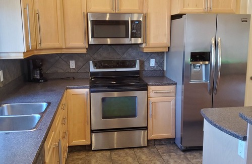 Southwest Edmonton House | 2.2 kms to Whyte Ave/82 Ave