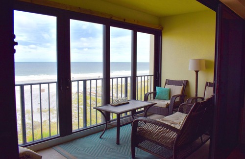 Jacksonville Beach Condo | 2/2 OCEANfront condo on Jacksonville Beach