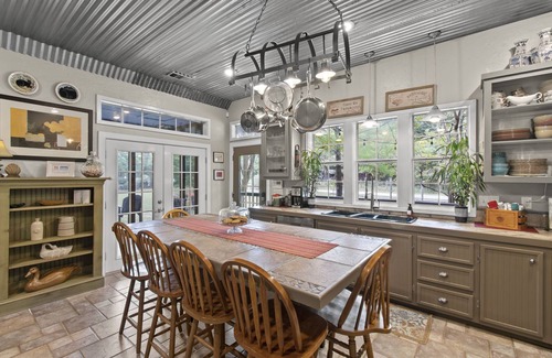 Enchanted Oaks House | 2.5 houses on one property- UNLIKE ANY OTHER! 3 acres very private