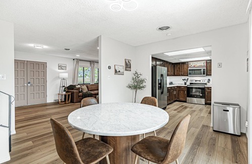 Broomfield House | 2 Acres of Privacy 20 minutes from Denver! 3 Bedroom 3 Bath, Game Room, Wifi, AC