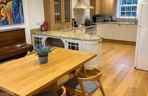 Hetton Cottage | 2 adjoining luxury cottages sleeping 11 with 2 private hot tubs