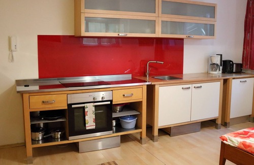 Blumenau Apartment | 2 ample souterrain rooms with private bath