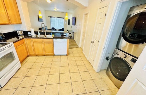 Reno House | 2 Bd, 2.5 Baths, Sleeps 5/C8