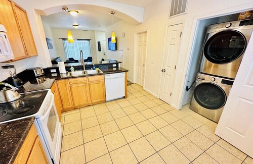 Reno House | 2 Bd, 2.5 Baths, Sleeps 5/C8