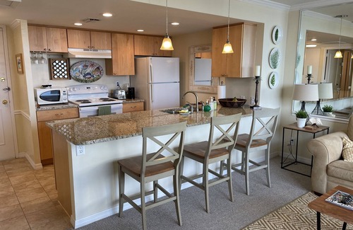 Bayshore Beautiful Condo | 2 Bd/2 Ba Bayshore Blvd Condo|spectacular views of Tampa Bay|Free Parking|Pool