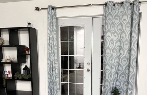 Des Moines Apartment | 2 bd, 2 full bath apt, close to airport & downtown!
