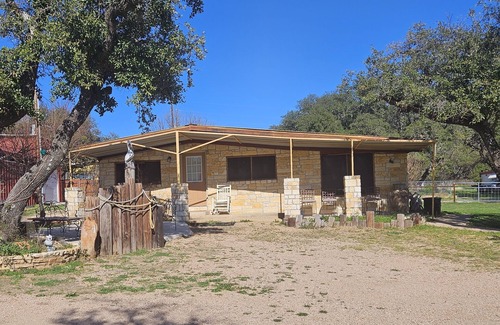 Silver Creek Village Apartment | 2 bdr 1 bath overlooking beautiful Lake Buchanan