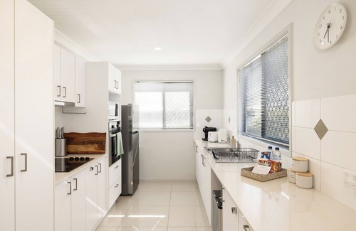 Rocklea Apartment | 2 Bdr Apt! Aircon! Garage! GST Credits! 219D2