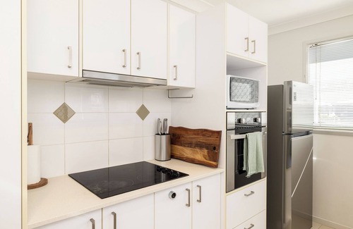 Rocklea Apartment | 2 Bdr Apt! Aircon! Garage! GST Credits! 219D2