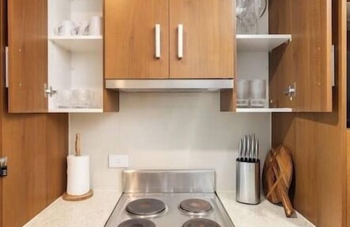 Rocklea Apartment | 2 Bdr Apt! Aircon! Garage! GST Credits! 116D2