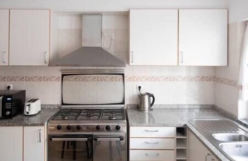 Praia Apartment | 2 bdr apt in Palmarejo Baixo, near seafront - LCGR