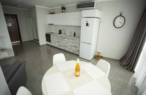 New Boulevard Apartment | 2 BDR Beachfront luxury Apartment with Panoramic views