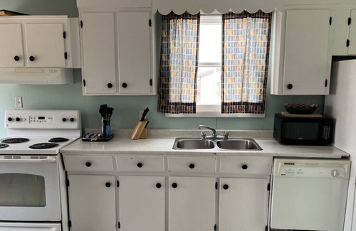 West Bay Cabin | 2 BDR cottage on Bras D'or Lakes. We are 420 friendly! - (1 of 5)