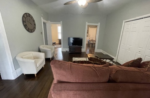 Algonquin Apartment | 2 Bdr in the Heart of Algonquin