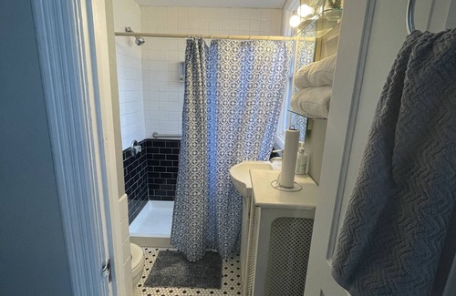 Algonquin Apartment | 2 Bdr in the Heart of Algonquin