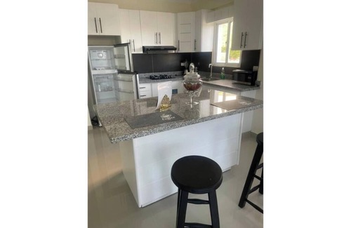 Paraiso Apartment | 2 Bdrm, 1 Bath, Wifi, Near River and Beach, 3R