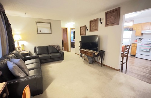 Sioux Falls Apartment | 2 BDRM APT/DOWNTOWN GEM!