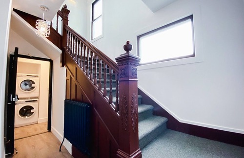 Sarnia Apartment | 2 BDRM Downtown Sarnia Executive Suite