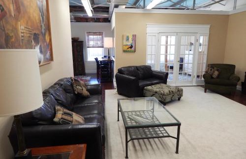 Salisbury Apartment | 2 bed, 1 bath riverfront loft