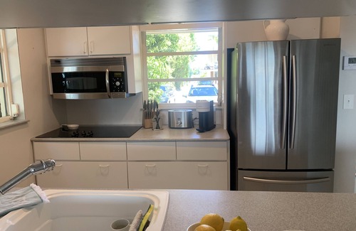 Key Largo House | 2 Bed, 2.5 Bath Buttonwood Bay Sunset View right on the water!