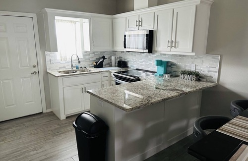 Pharr Apartment | 2 bed 2 bath Apartment with Keyless entry near hospitals and shopping centers!