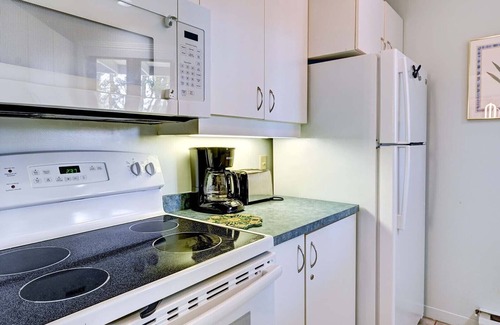Mont-Tremblant Apartment | 2 Bed| 2 Bath| Arcade Game | Centre Mont-Tremblant