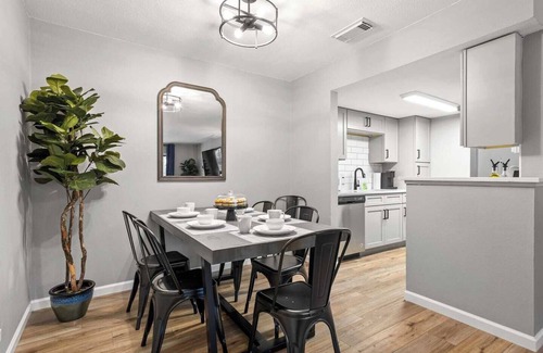 Northeast Pensacola Apartment | 2 bed/2 bath condo * Private Fenced Yard * Dog Friendly * All NEW