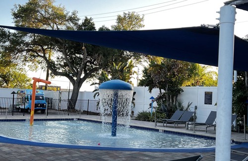 Braden River House | 2 bed, 2 bath home located in popular resort with pool. Near Siesta Key Beach