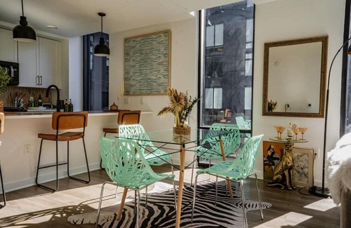The Gulch Apartment | 2 Bed 2 Bath Nest for Family