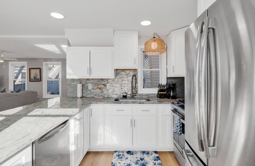 Hampton House | 2 Bed/2 Bath Private Beach House One Block from the ocean.