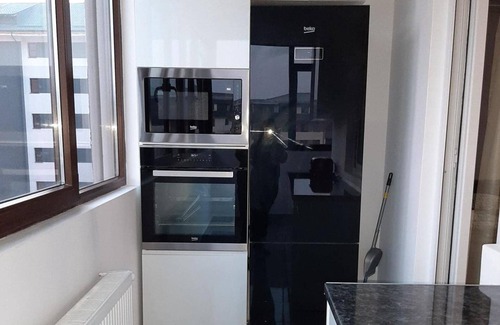 Chiajna Apartment | 2 Bed-aircon-free Parking-city Centre