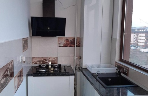 Chiajna Apartment | 2 Bed-aircon-free Parking-city Centre