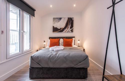 Basingstoke Apartment | 2-Bed Apartment, Basingstoke - Great Location