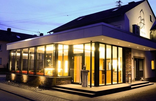 Longuich Bed & Breakfast | 2-bed apartment "Hirschlay" - Ferienweingut Jung