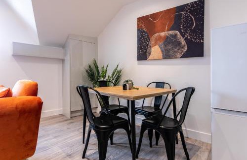 Basingstoke Apartment | 2-Bed Apartment in Basingstoke - Central & Convenient