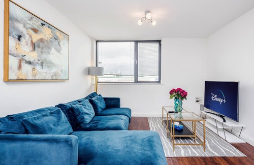 Basildon Apartment | 2-bed Apartment Near Basildon Train Station